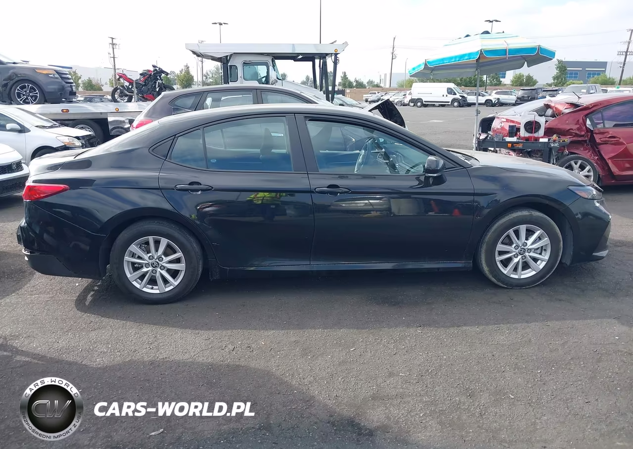 2025 Toyota Camry Le VIN:4T1DAACK3SU057835 - 14
