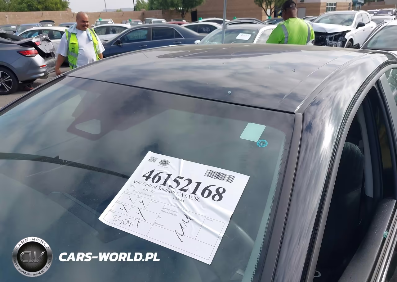 2025 Toyota Camry Le VIN:4T1DAACK3SU057835 - 18