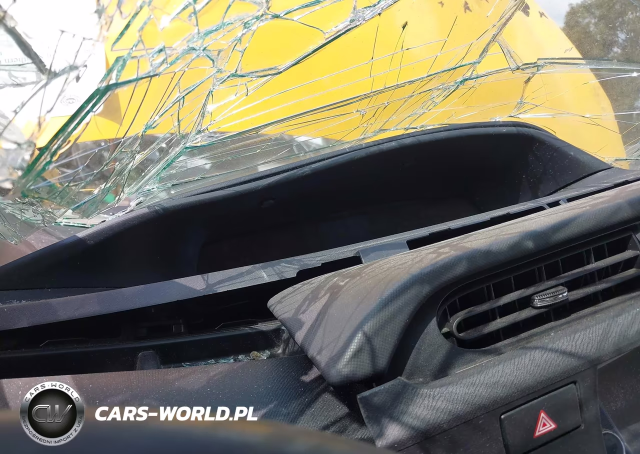 2014 Toyota Prius C Three VIN:JTDKDTB37E1079688 - 16