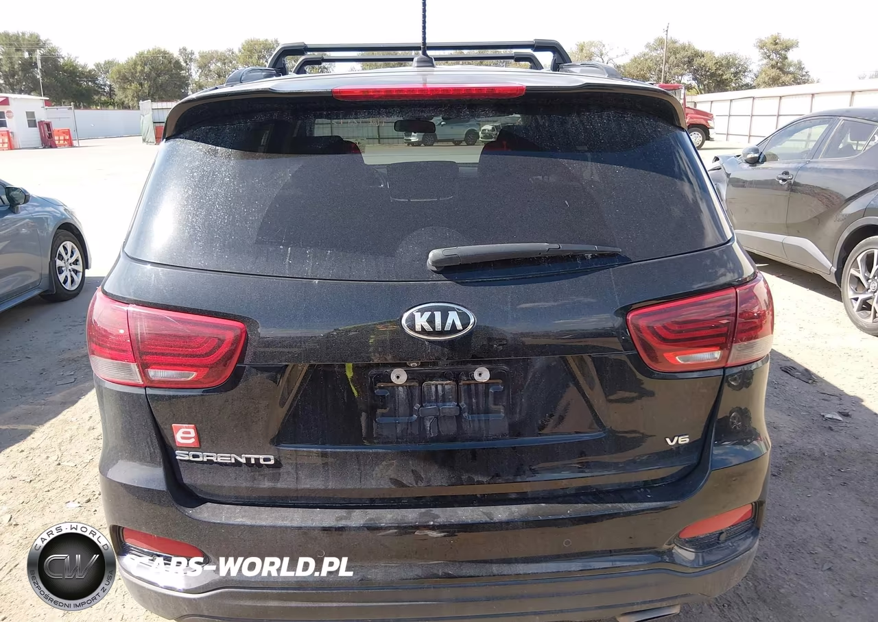 2019 Kia Sorento 3.3L S VIN:5XYPG4A55KG585389 - 16