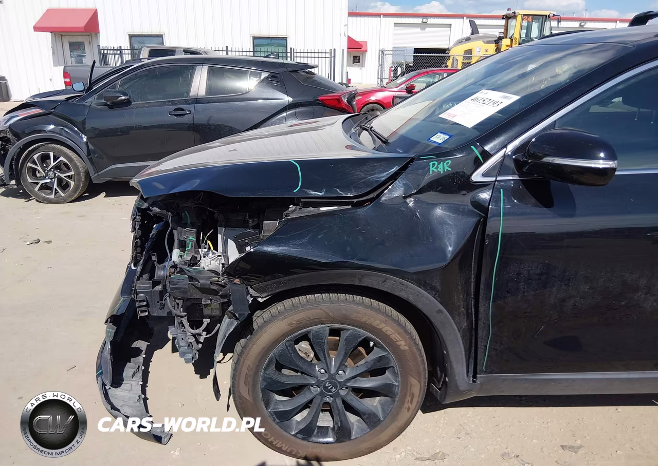 2019 Kia Sorento 3.3L S VIN:5XYPG4A55KG585389 - 17