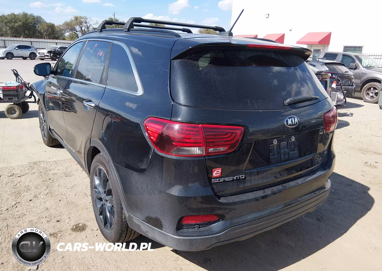 2019 Kia Sorento 3.3L S VIN:5XYPG4A55KG585389 - 3