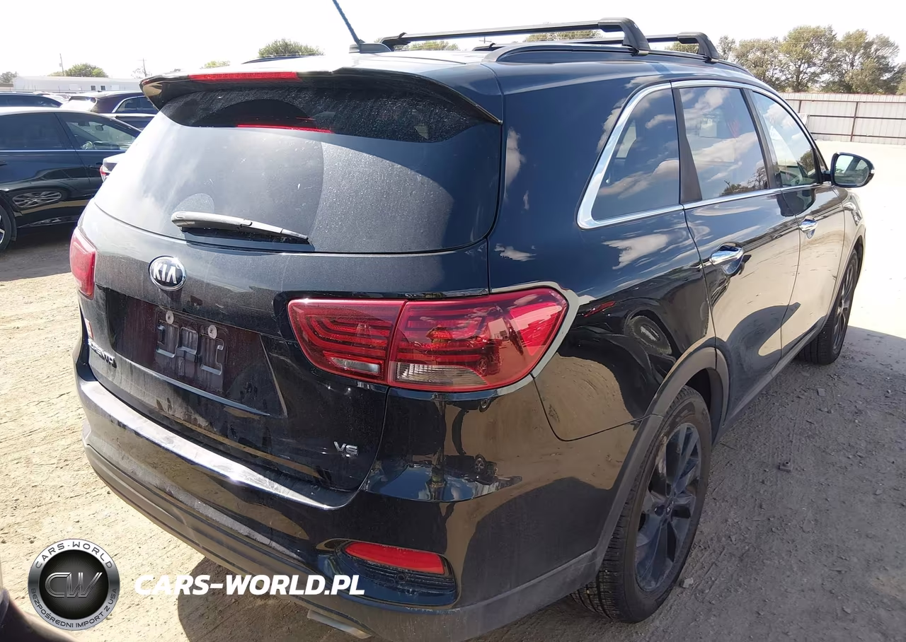 2019 Kia Sorento 3.3L S VIN:5XYPG4A55KG585389 - 4