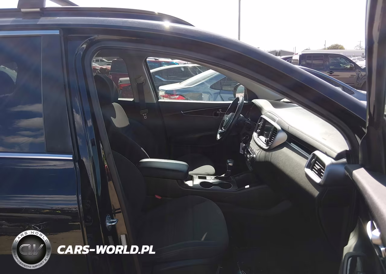 2019 Kia Sorento 3.3L S VIN:5XYPG4A55KG585389 - 5