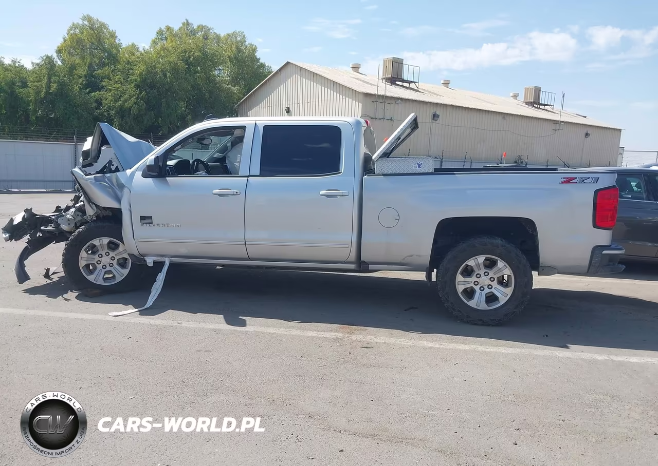 2018 Chevrolet Silverado 1500 2Lt VIN:1GCUKRECXJF198278 - 14