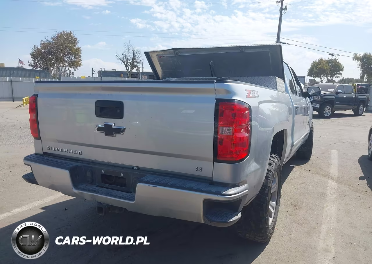2018 Chevrolet Silverado 1500 2Lt VIN:1GCUKRECXJF198278 - 4