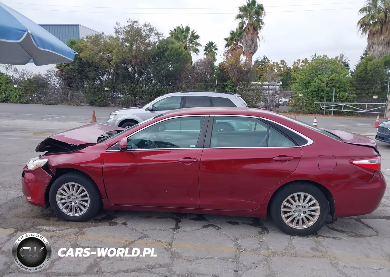 2017 Toyota Camry Le VIN:4T1BF1FK6HU752386 - 14