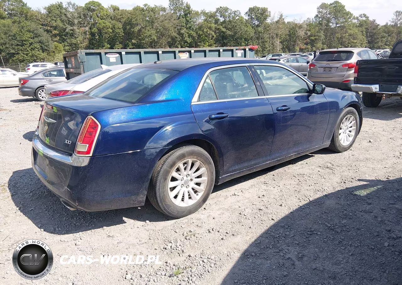 2014 Chrysler 300 VIN:2C3CCAAG9EH379707 - 4