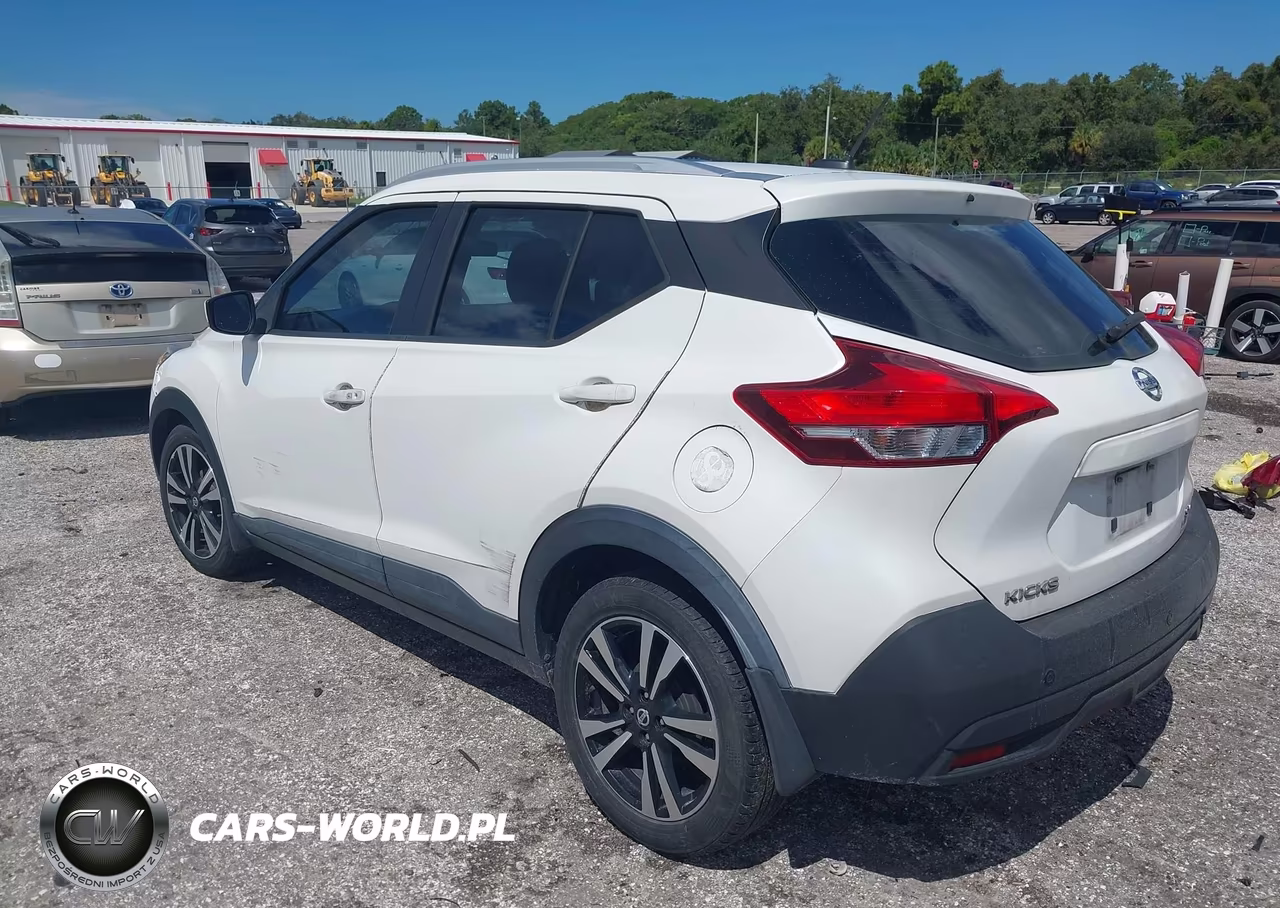 2019 Nissan Kicks Sv VIN:3N1CP5CU7KL536795 - 3