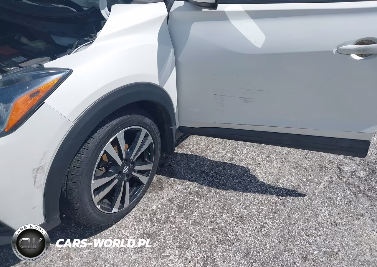 2019 Nissan Kicks Sv VIN:3N1CP5CU7KL536795 - 6