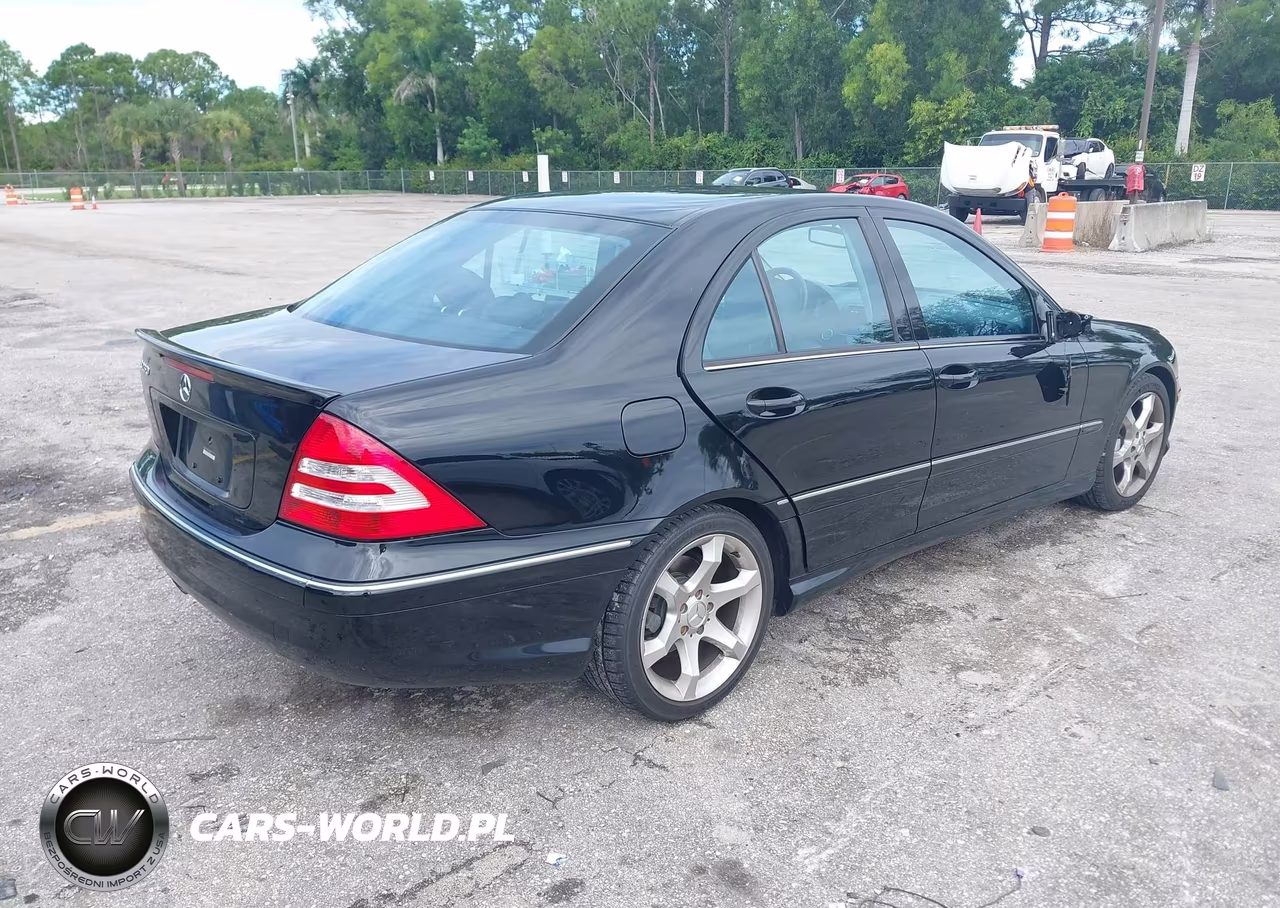 2007 Mercedes-Benz C 230 Sport VIN:WDBRF52H87F857985 - 4