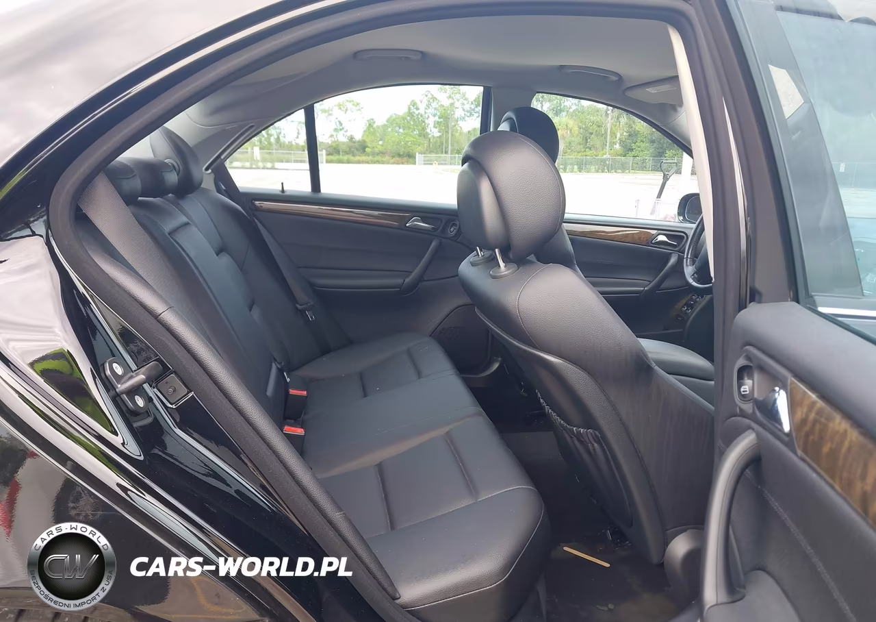 2007 Mercedes-Benz C 230 Sport VIN:WDBRF52H87F857985 - 8