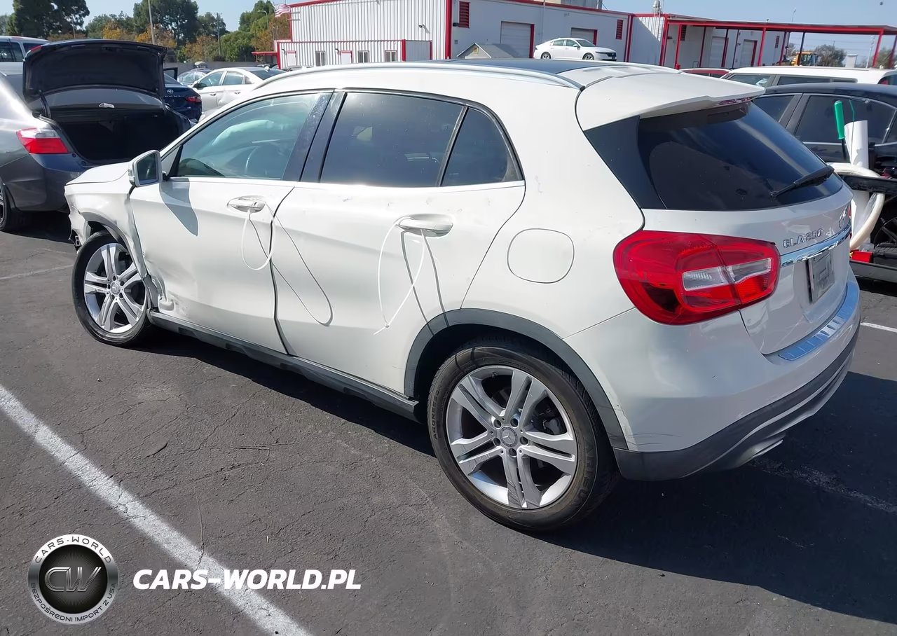 2015 Mercedes-Benz Gla 250 4Matic VIN:WDCTG4GB1FJ059675 - 3