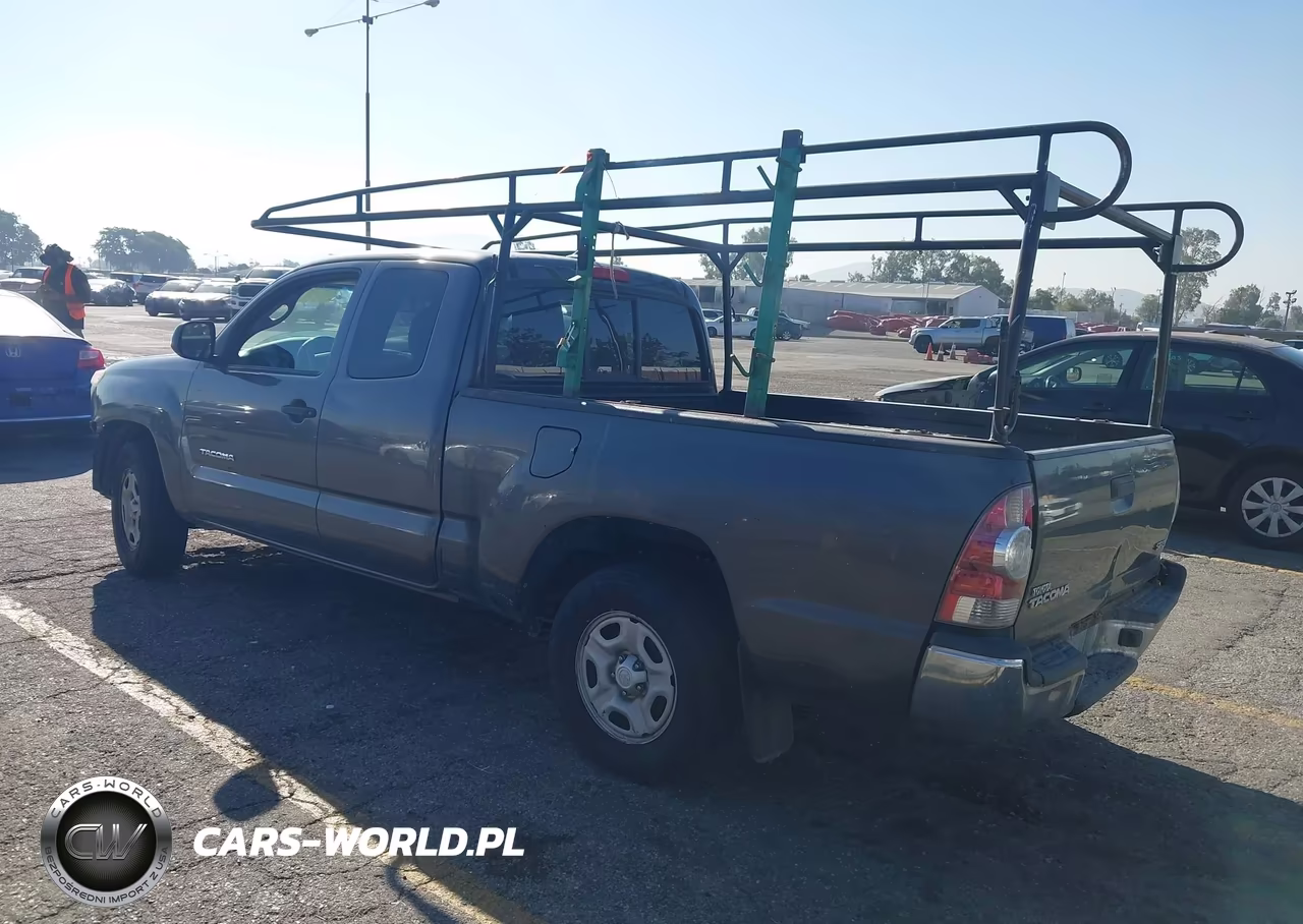 2015 Toyota Tacoma VIN:5TFTX4CN4FX050259 - 3