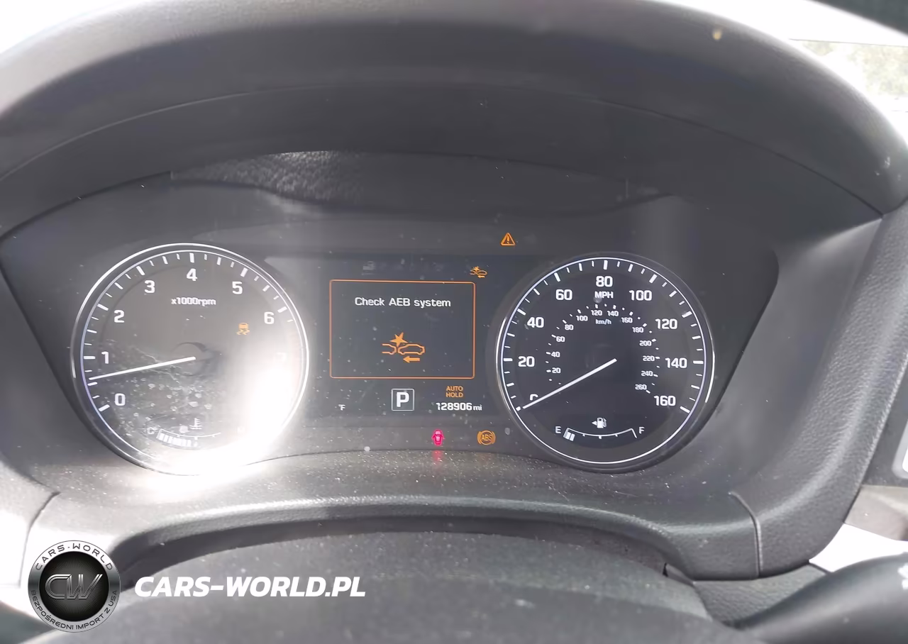 2015 Hyundai Genesis 3.8 VIN:KMHGN4JE0FU084030 - 7