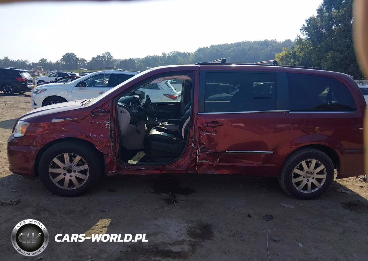 2014 Chrysler Town & Country Touring VIN:2C4RC1BG6ER111163 - 14