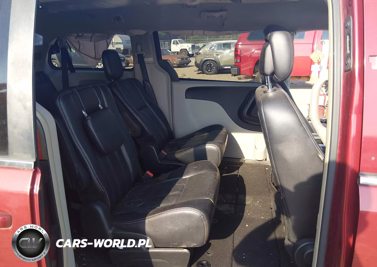 2014 Chrysler Town & Country Touring VIN:2C4RC1BG6ER111163 - 8