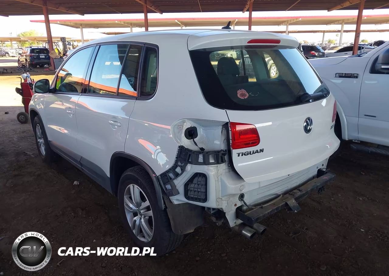 2012 Volkswagen Tiguan S VIN:WVGAV7AX3CW602947 - 3