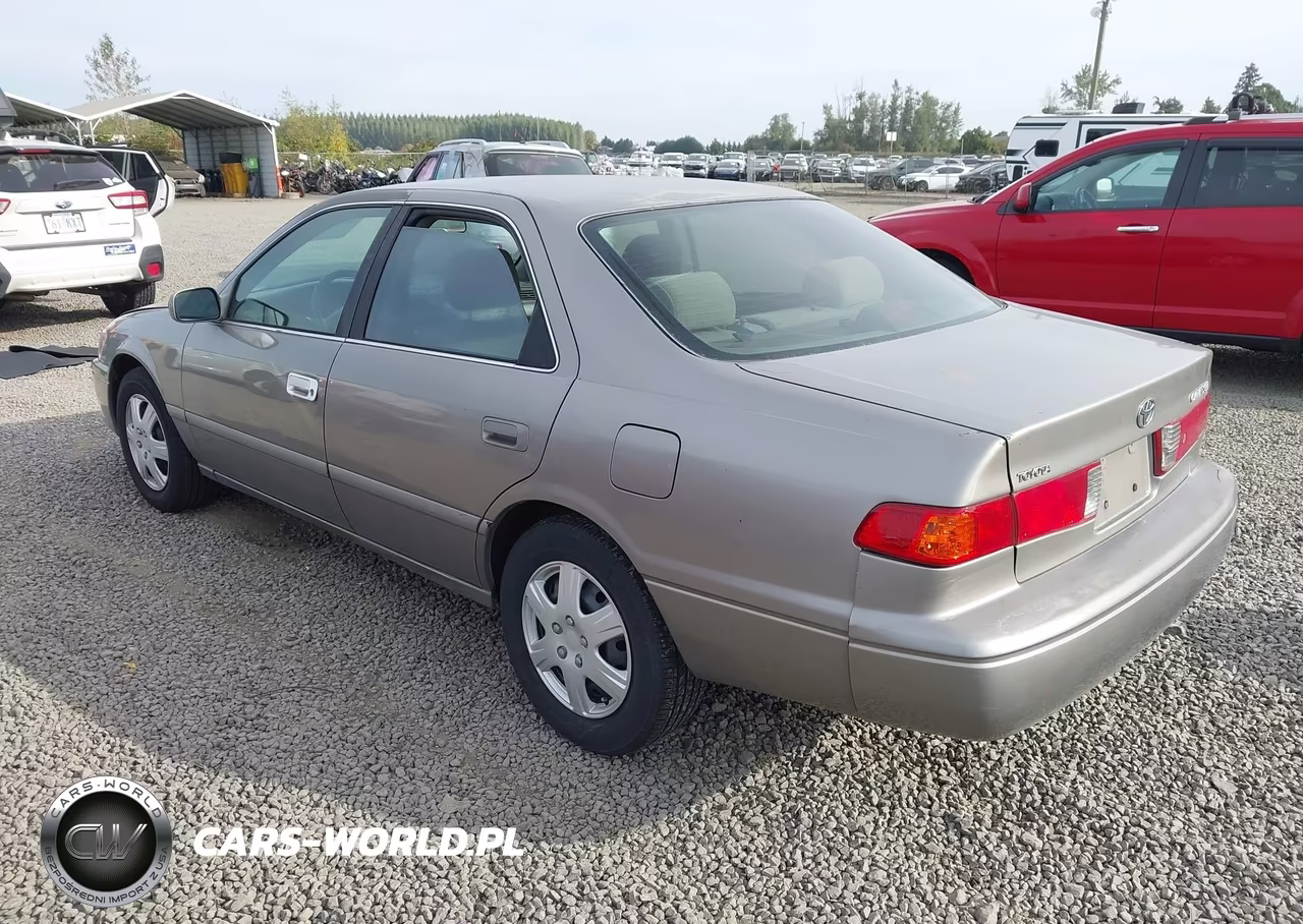 2001 Toyota Camry Ce VIN:4T1BG22K21U040830 - 3