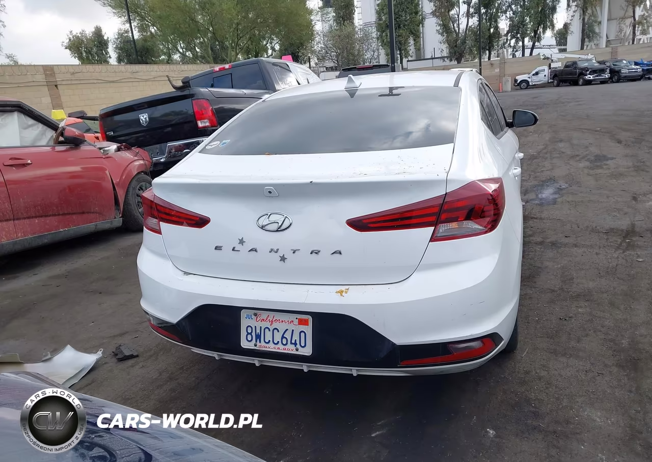 2020 Hyundai Elantra Sel VIN:5NPD84LF5LH542638 - 17