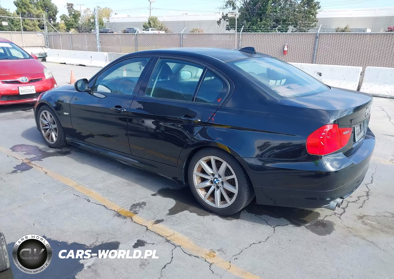 2009 BMW 328I VIN:WBAPH57579NM33284 - 3