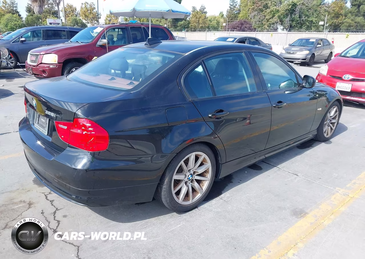 2009 BMW 328I VIN:WBAPH57579NM33284 - 4