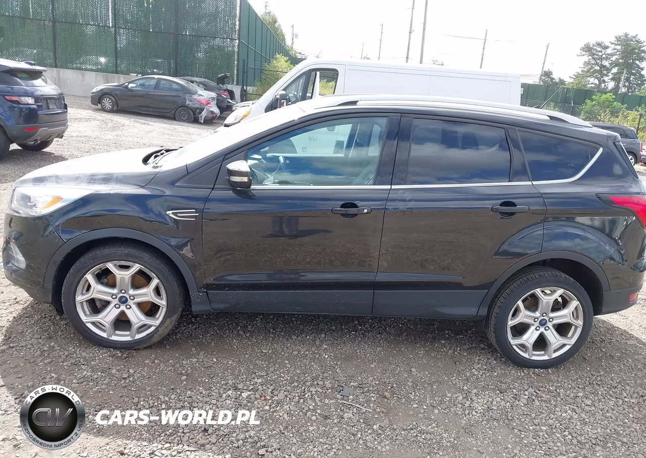 2019 Ford Escape Titanium VIN:1FMCU9J98KUC32713 - 14