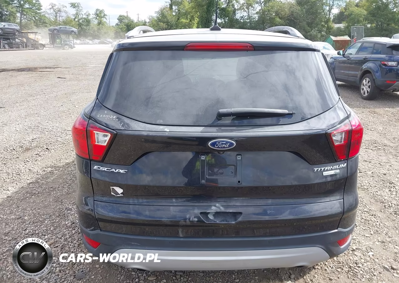 2019 Ford Escape Titanium VIN:1FMCU9J98KUC32713 - 16