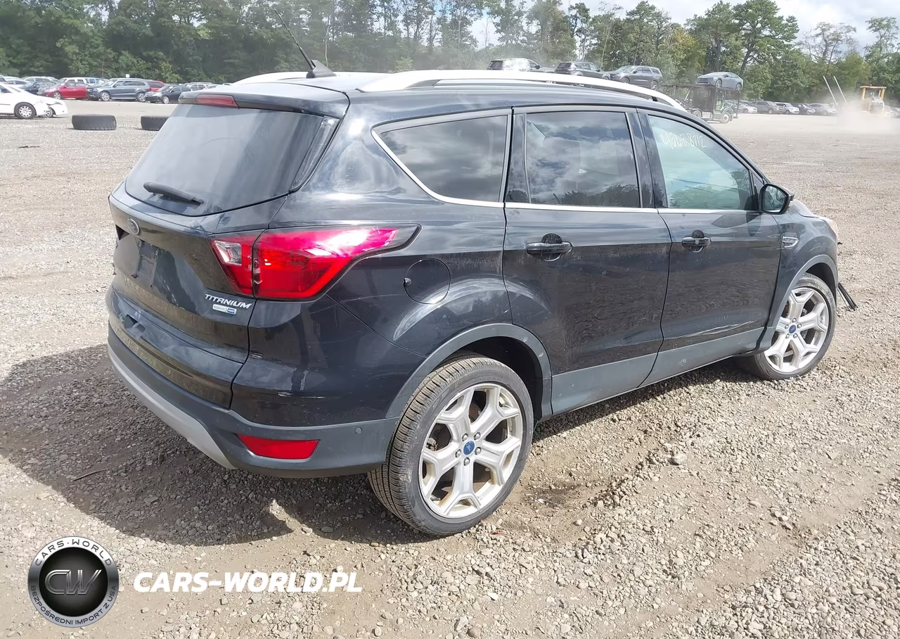 2019 Ford Escape Titanium VIN:1FMCU9J98KUC32713 - 4