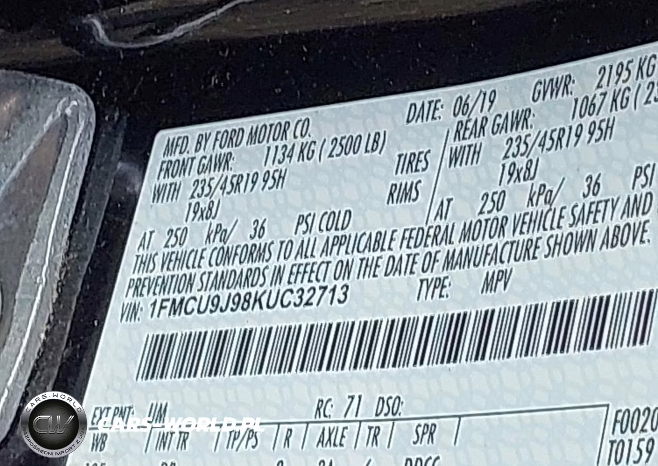 2019 Ford Escape Titanium VIN:1FMCU9J98KUC32713 - 9