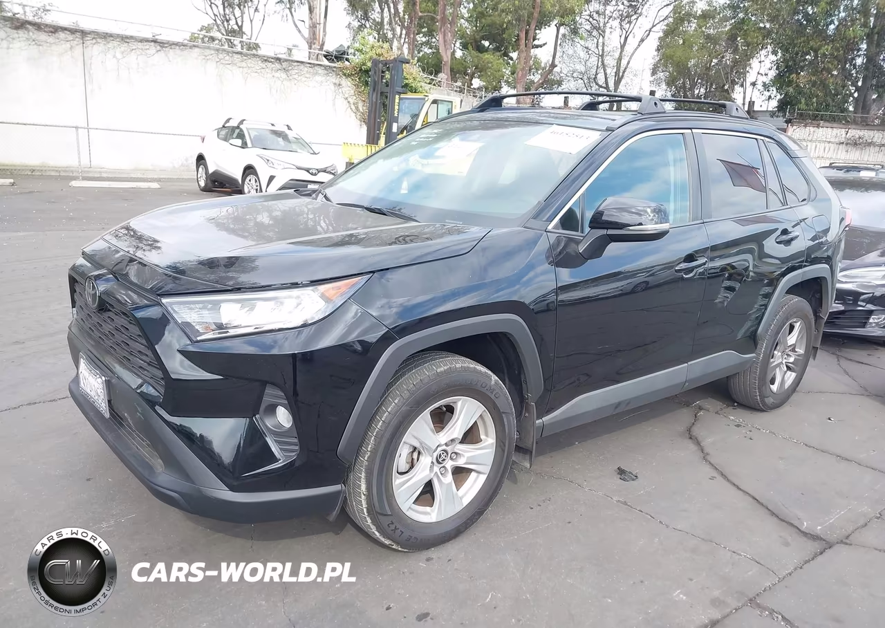 2021 Toyota Rav4 Xle VIN:2T3W1RFV4MC152901 - 2