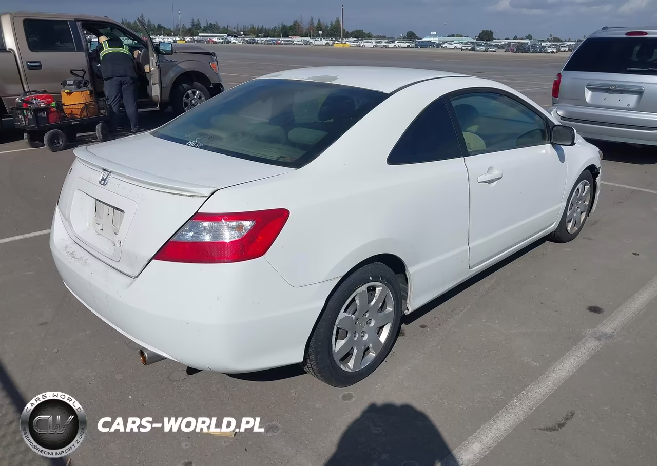 2008 Honda Civic Lx VIN:2HGFG11628H561050 - 4