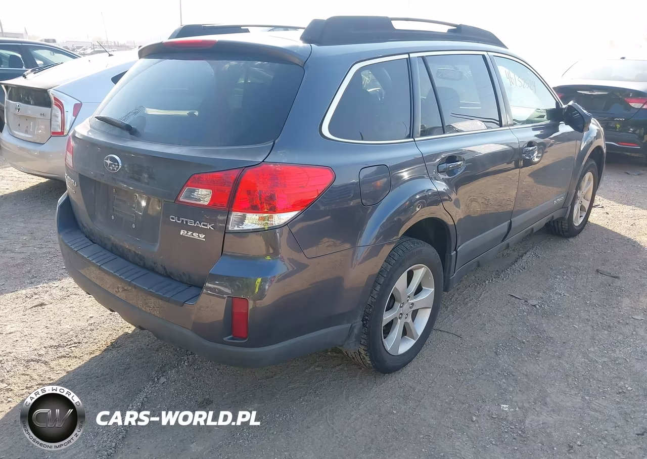 2013 Subaru Outback 2.5I Premium VIN:4S4BRBCC0D3209495 - 4