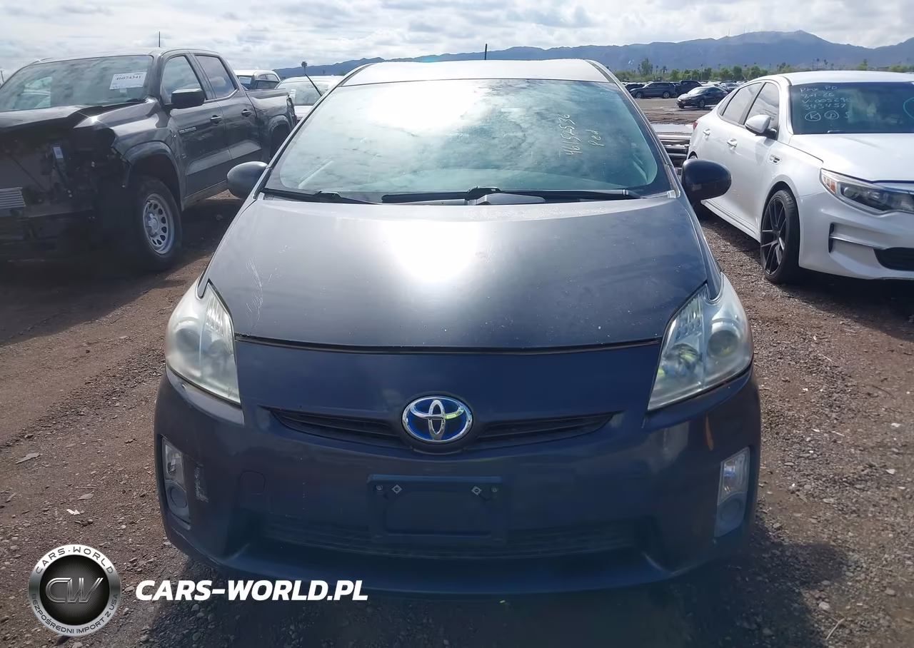 2011 Toyota Prius Two VIN:JTDKN3DU3B1368436 - 6