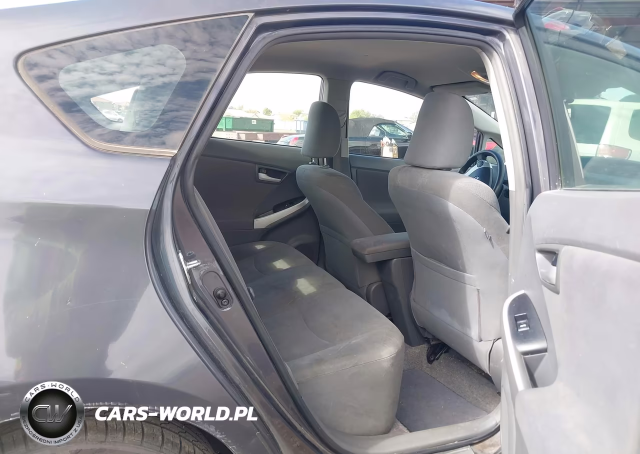2011 Toyota Prius Two VIN:JTDKN3DU3B1368436 - 8