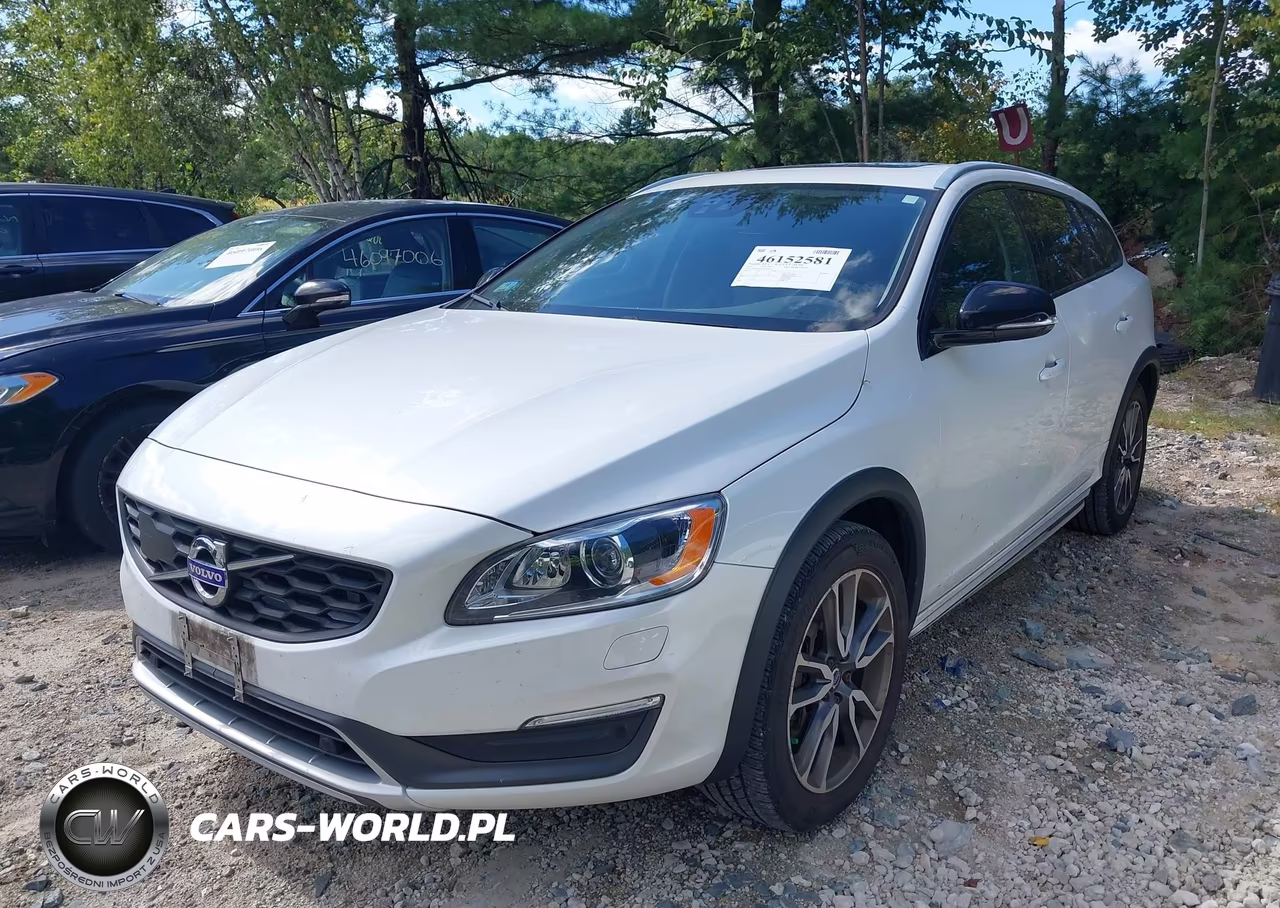 2015 Volvo V60 Cross Country T5 Platinum VIN:YV4612HM2F1001869 - 2