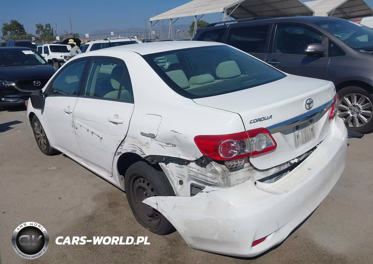 2013 Toyota Corolla Le VIN:5YFBU4EE6DP122866 - 3