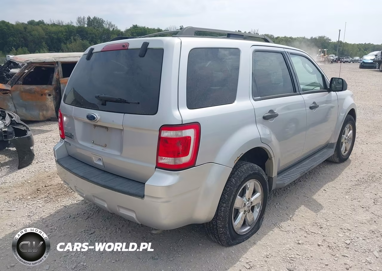 2010 Ford Escape Xlt VIN:1FMCU9D71AKA34530 - 4