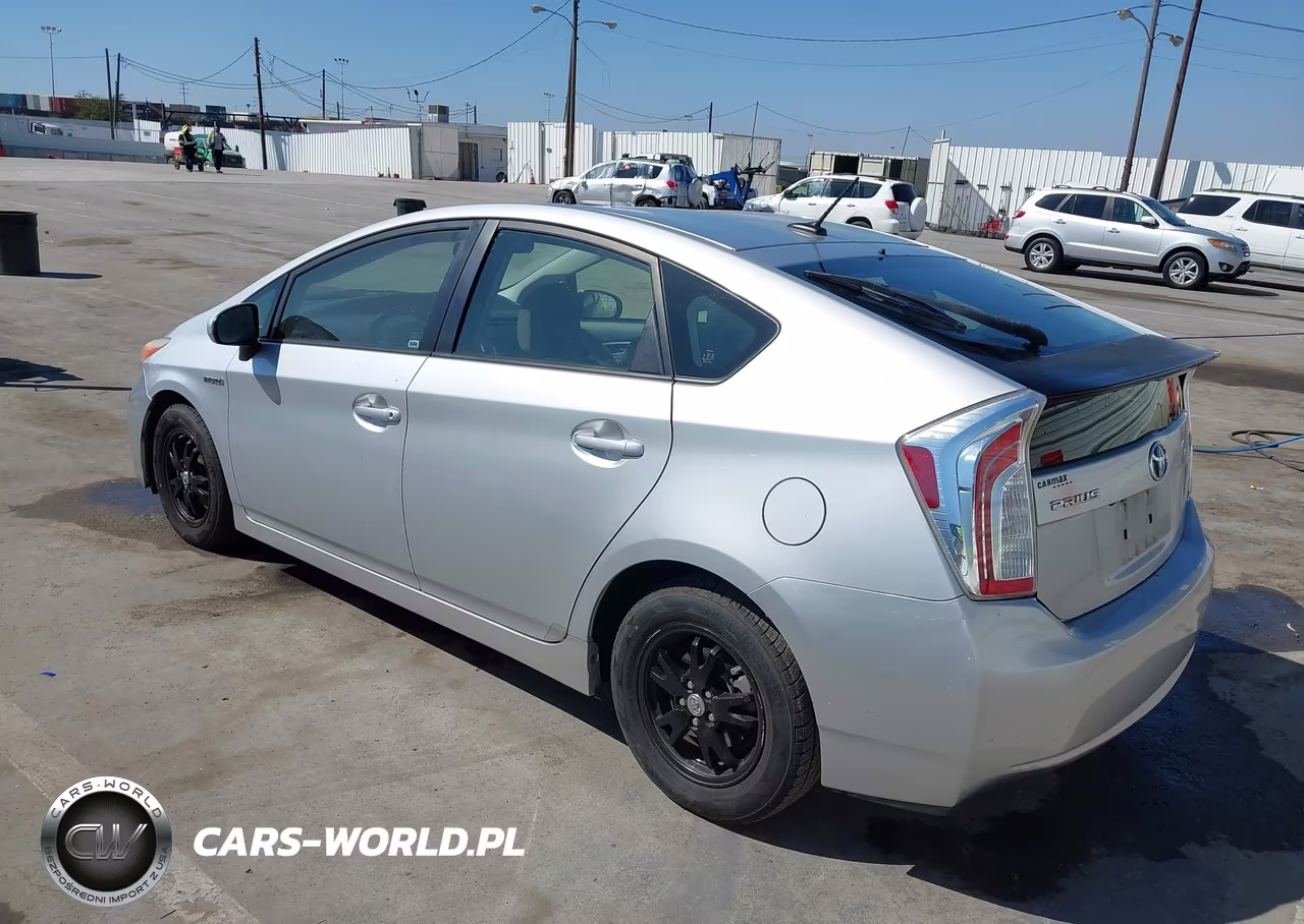 2015 Toyota Prius Three VIN:JTDKN3DU0F0431472 - 3