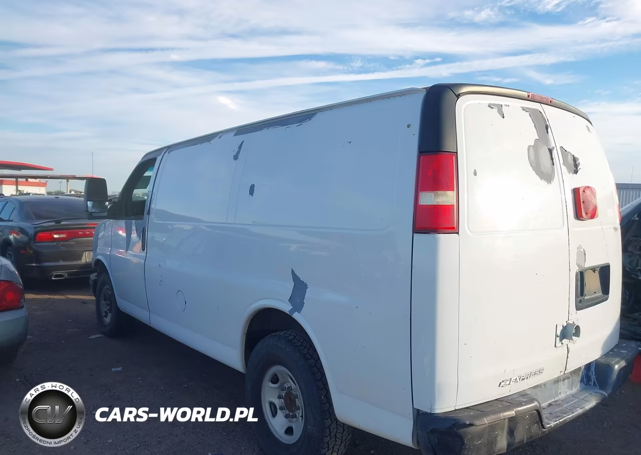 2007 Chevrolet Express Work Van VIN:1GBGG25VX71178789 - 3
