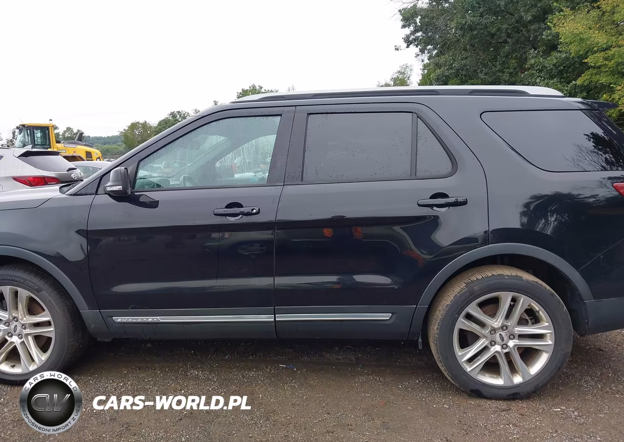 2017 Ford Explorer Xlt VIN:1FM5K8D81HGE10240 - 14