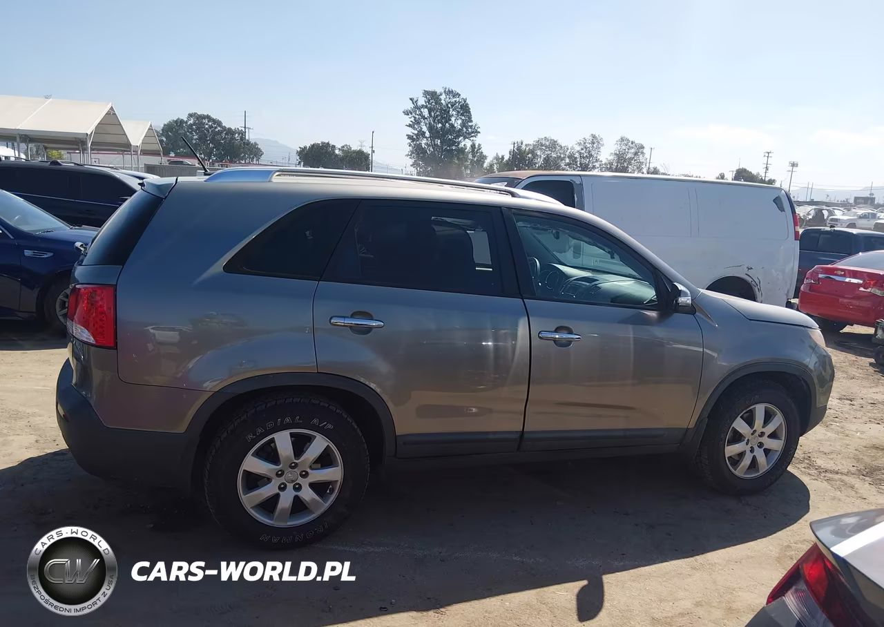 2013 Kia Sorento Lx VIN:5XYKT3A63DG315881 - 13
