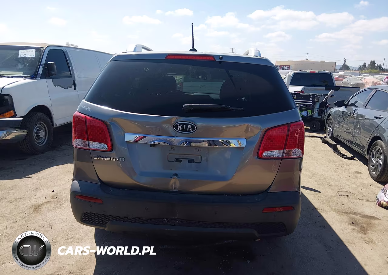 2013 Kia Sorento Lx VIN:5XYKT3A63DG315881 - 16