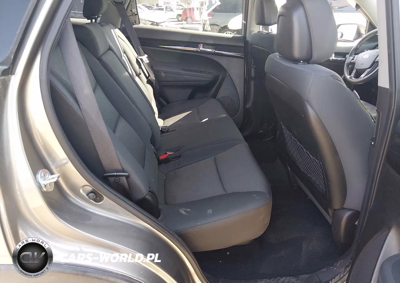 2013 Kia Sorento Lx VIN:5XYKT3A63DG315881 - 8