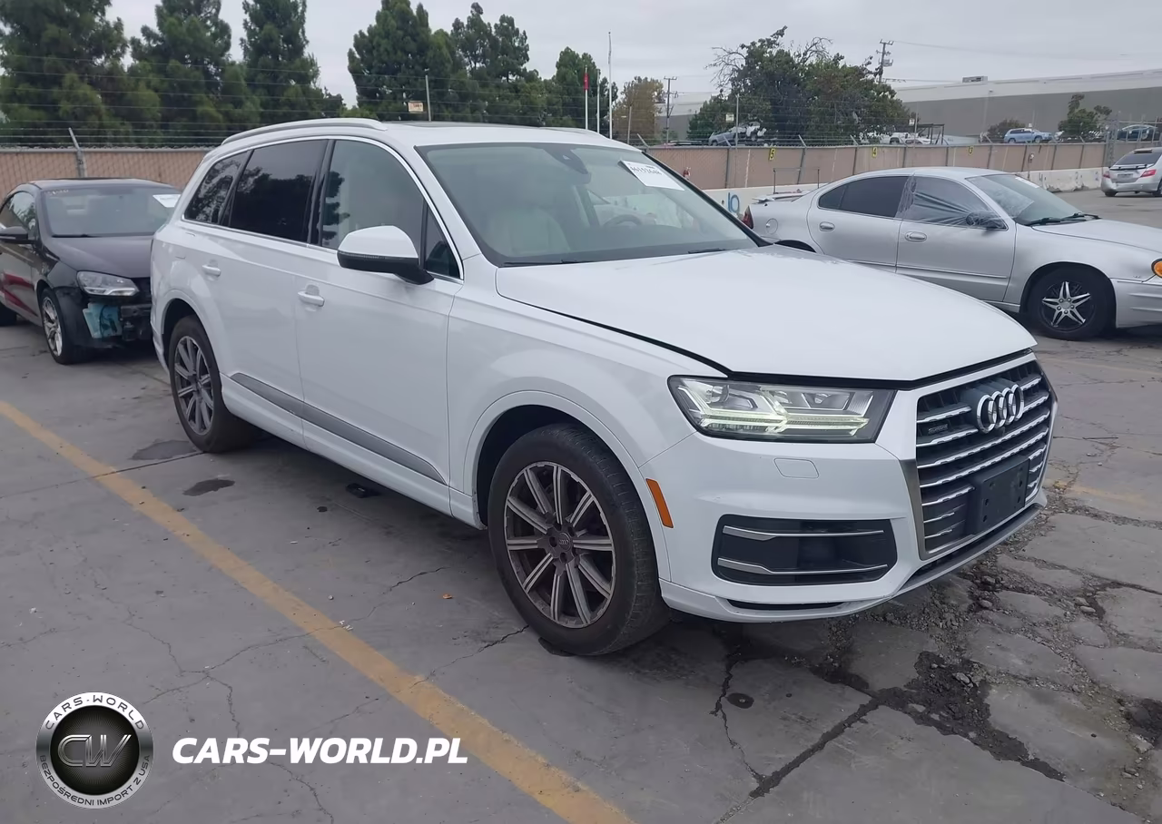 2017 Audi Q7 3.0T Premium VIN:WA1LAAF73HD035747 - 1