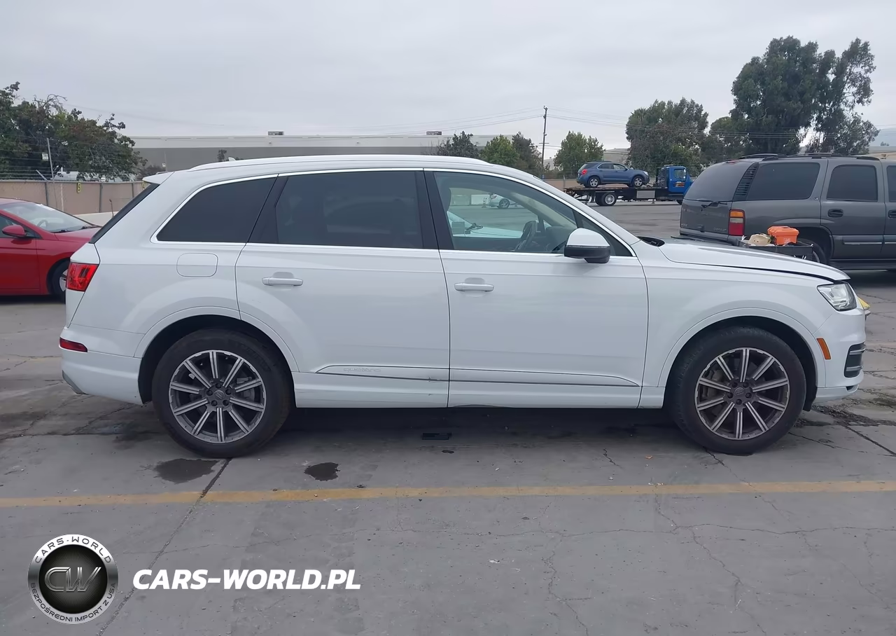 2017 Audi Q7 3.0T Premium VIN:WA1LAAF73HD035747 - 14