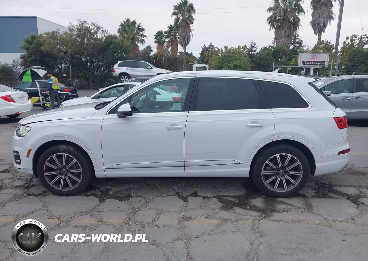 2017 Audi Q7 3.0T Premium VIN:WA1LAAF73HD035747 - 15