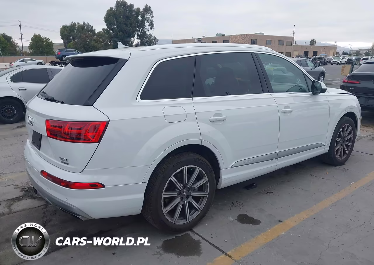 2017 Audi Q7 3.0T Premium VIN:WA1LAAF73HD035747 - 4