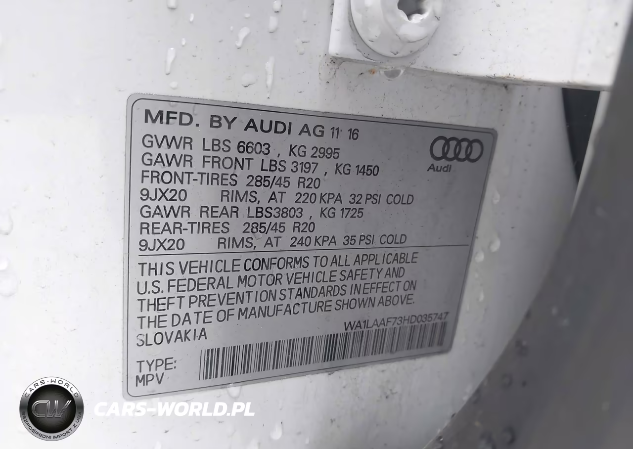 2017 Audi Q7 3.0T Premium VIN:WA1LAAF73HD035747 - 9