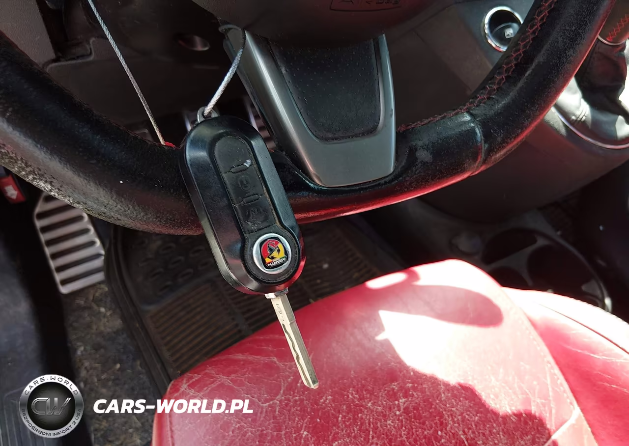 2012 Fiat 500 Abarth VIN:3C3CFFFH1CT292412 - 11